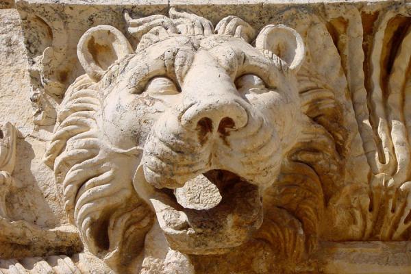 baalbek lebanon stone