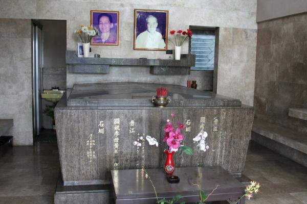 chinese grave