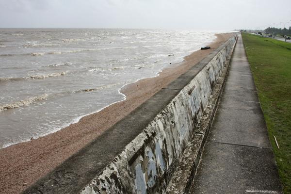 georgetown-seawall07.jpg