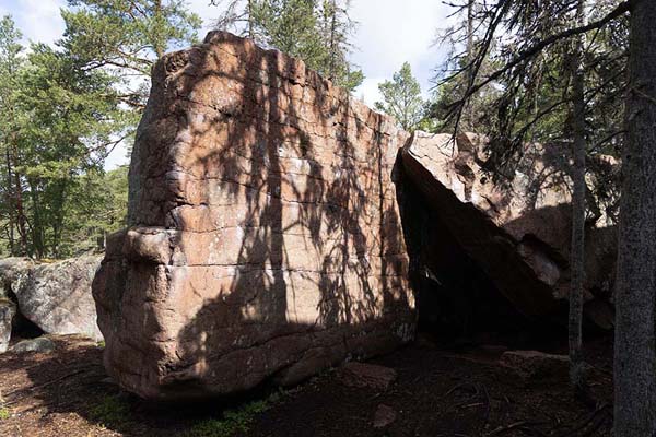 Rock formations along Grottstigen trail | Grottstigen Cave Trail | Åland Islands