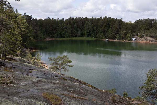 Foto de Djupvik, the bay at the northernmost part of the Grottstigen trailGetaland - Åland Islands