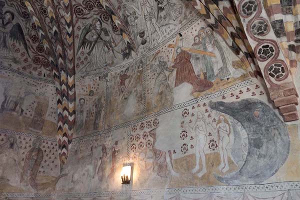 Detail of the wall paintings inside Kumlinge church | Iglesia de Kumlinge | Åland Islands