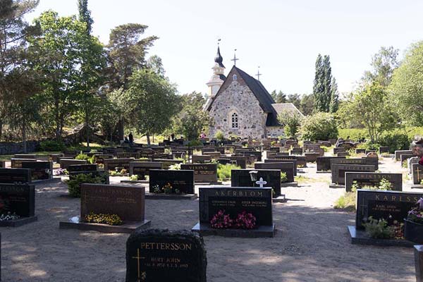 Foto de Cemetery behind Kumlinge churchKumlinge - Åland Islands