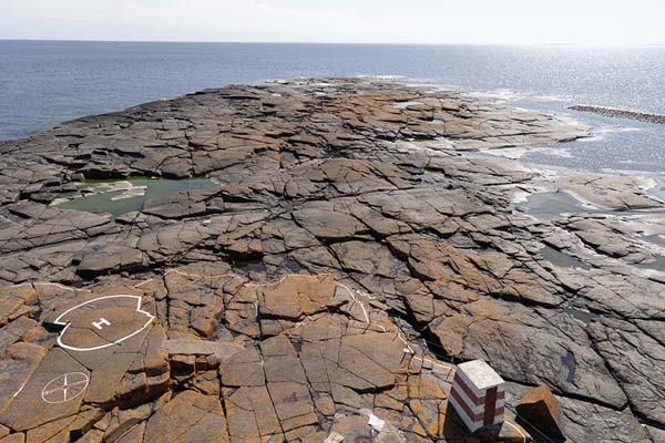 Foto di The rocky landscape of Märket seen from the lighthouse - Åland Islands - Europa