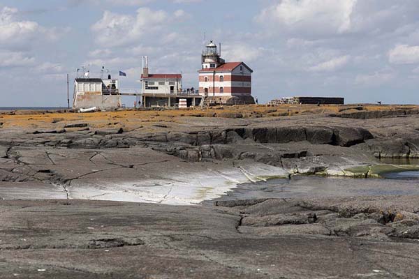 Photo de View of the buildings on MärketMärket - Åland Islands