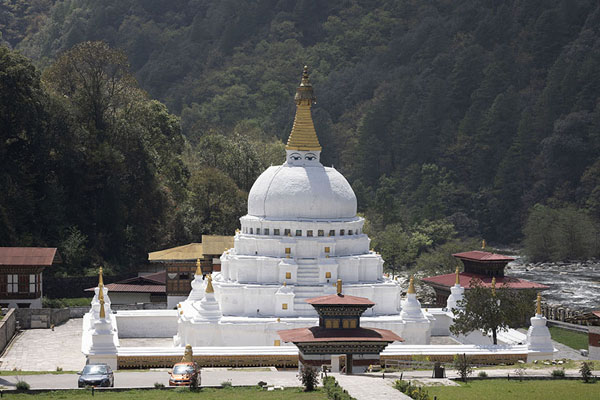 Foto di View of the Chorten Kora from aboveTrashiyangtse Chorten Kora - Bhutan