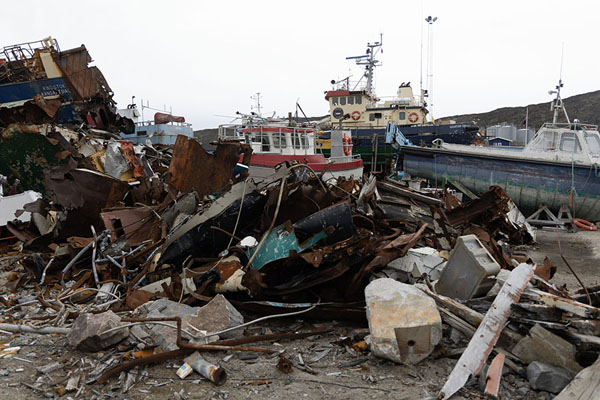 Photo de Ships being demolished in the harbour of Aasiaat -  - Europe