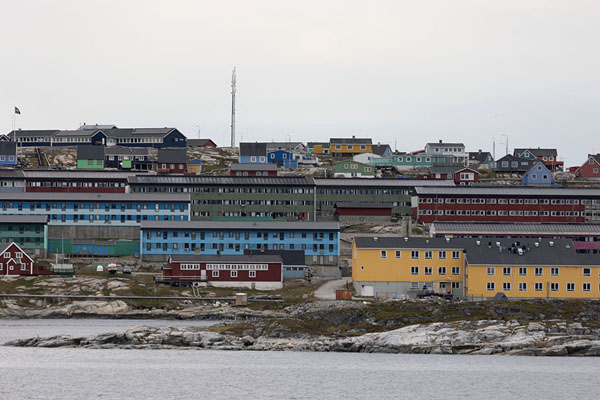 Picture of Aasiaat (Greenland): View of the port city of Aasiaat from the sea