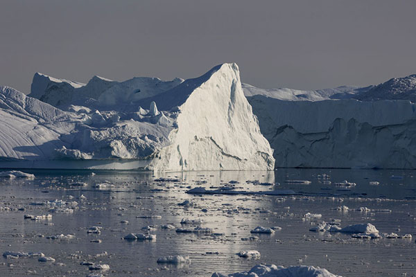 Foto van Icebergs at the mouth of the icefjord of Ilulissat -  - Europa