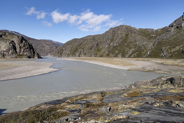 Photo de The river coming down from Kiagtuut glacierNarsarsuaq - 