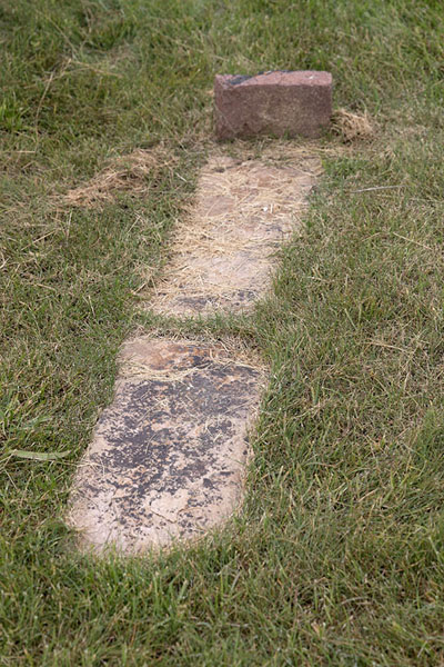 Foto van Tomb next to the ruins of the Norse 10th century church of Brattahlíð -  - Europa