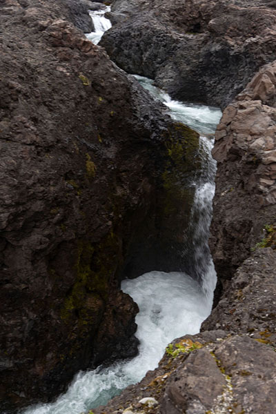 Photo de Waterfall near QeqertarsuaqQeqertarsuaq - 