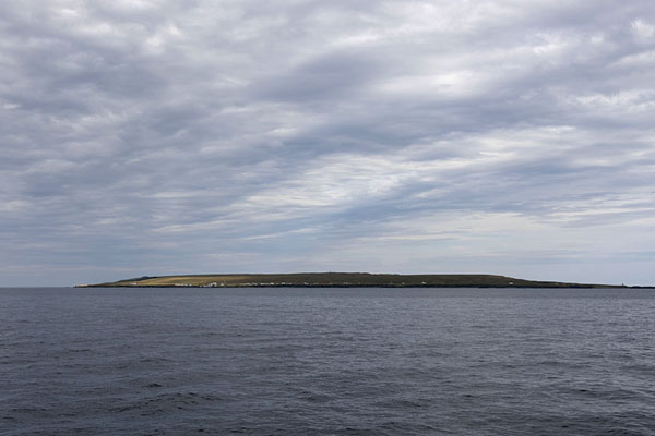 Foto van The island of Grímsey seen from a distanceGrímsey - IJsland