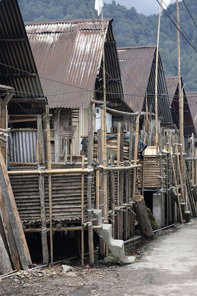 Photo de Row of traditional houses in Hija villageHija - Inde