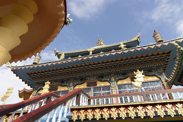 Looking up the temple of Zangpokdalri from below the stairs | Zangpokdalri klooster | India