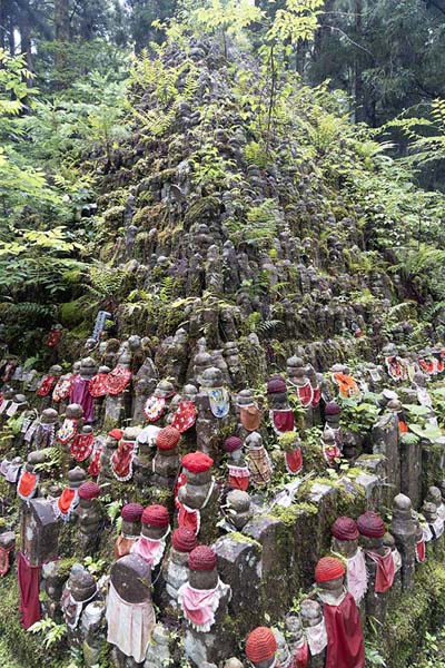 Pyramid of Buddhas south of the Kobo Daishi mausoleum | Koyasan | Giappone