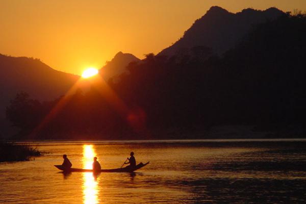 Foto di Sunset over the river.Fiume Mekong - Laos