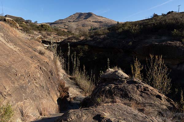 Foto di The caves are tucked away in the northern Lesotho landscapeLiphofung - Lesotho