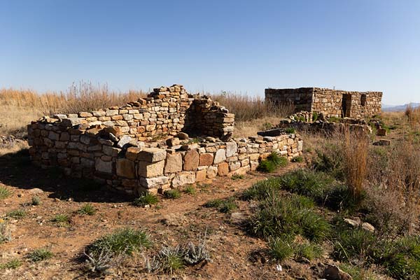 Foto van Dwellings in the royal village of Thaba BosiuThaba Bosiu - Lesotho