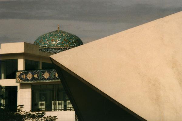 Picture of Kuala Lumpur (Malaysia): Green dome on modern mosque in Kuala Lumpur