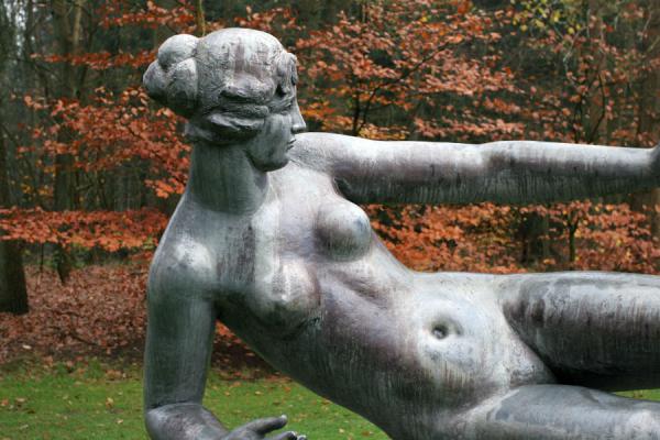 Picture of Kröller Müller Sculpture Garden (Netherlands): Aristide Maillol: l'Air, sculpture of woman