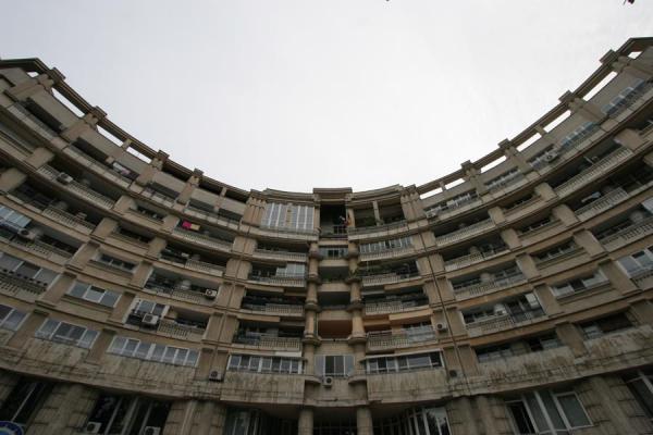 Picture of Union Avenue (Romania): Apartment block in semi-circle on Unirii Avenue