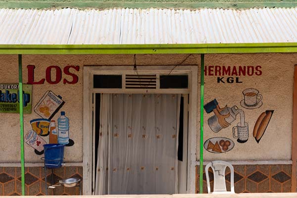 Foto di One of the many shops in the Nyamirambo neighbourhood - Ruanda - Africa