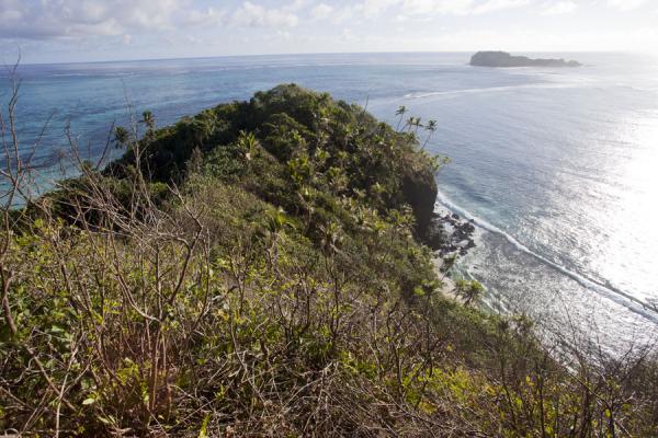 Picture of Namua island (Samoa): View of the surrounding see and reefs of Namua island