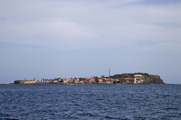 Picture of The contours of Gorée Island seen from a distance