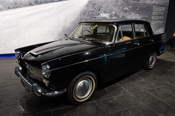 A replica of the Austin Westminster car which Mandela was driving when he was captured very close to where the museum stands | Mandela Capture Site | Afrique du Sud