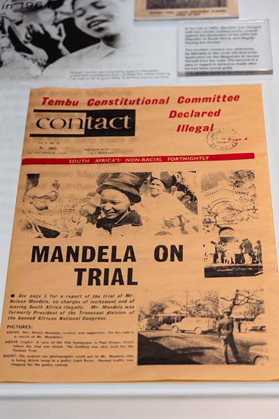 Mandela On Trial: one of the many newspaper clippings in the museum | Mandela Capture Site | Africa del Sud