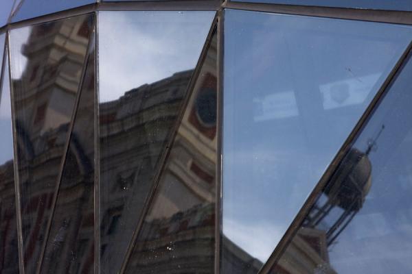 The bell tower of the House of the Post Office reflected in the metro station of Sol | Puerta del Sol | Spagna