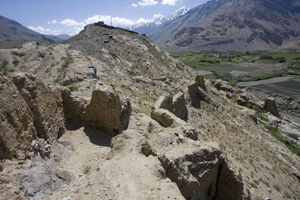 Picture of Khakha Fortress (Tajikistan): Khakha fortress with Wakhan valley in the background