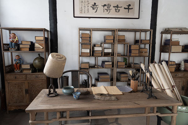 Picture of Huai'an (China): One of the desks in the museum dedicated to Wu Cheng'en, the famous Chinese author